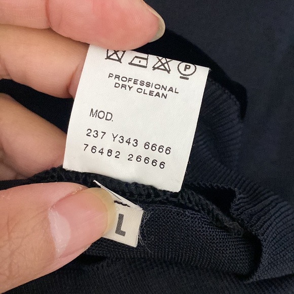 Black v neck top velvet and silk. black - Picture 5 of 8